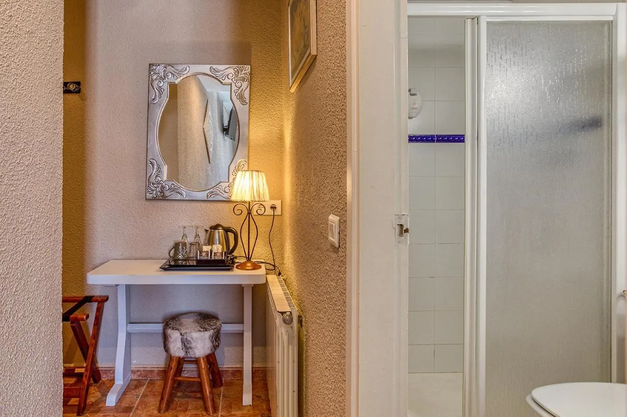 Bed and Breakfast La Fonda Cadaqués 2*,  Spagna