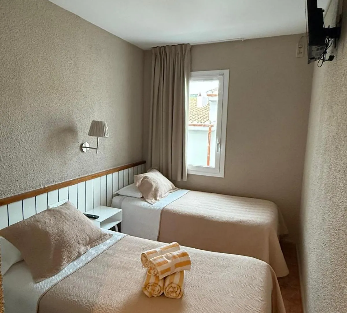 La Fonda Guest House Cadaques Spain