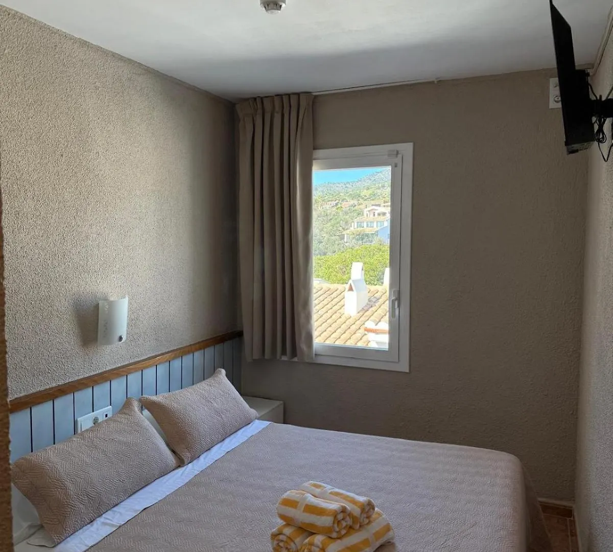 La Fonda Guest House Cadaques 2*,