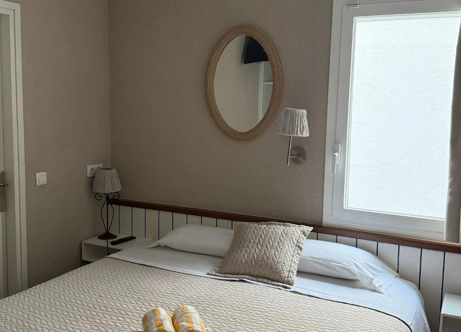 Bed & Breakfast Bed and Breakfast La Fonda Cadaqués