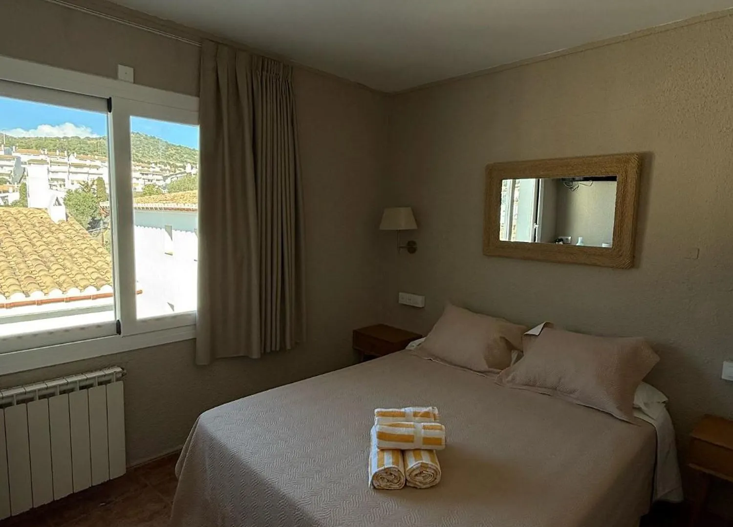 La Fonda Guest House Cadaques 2*,