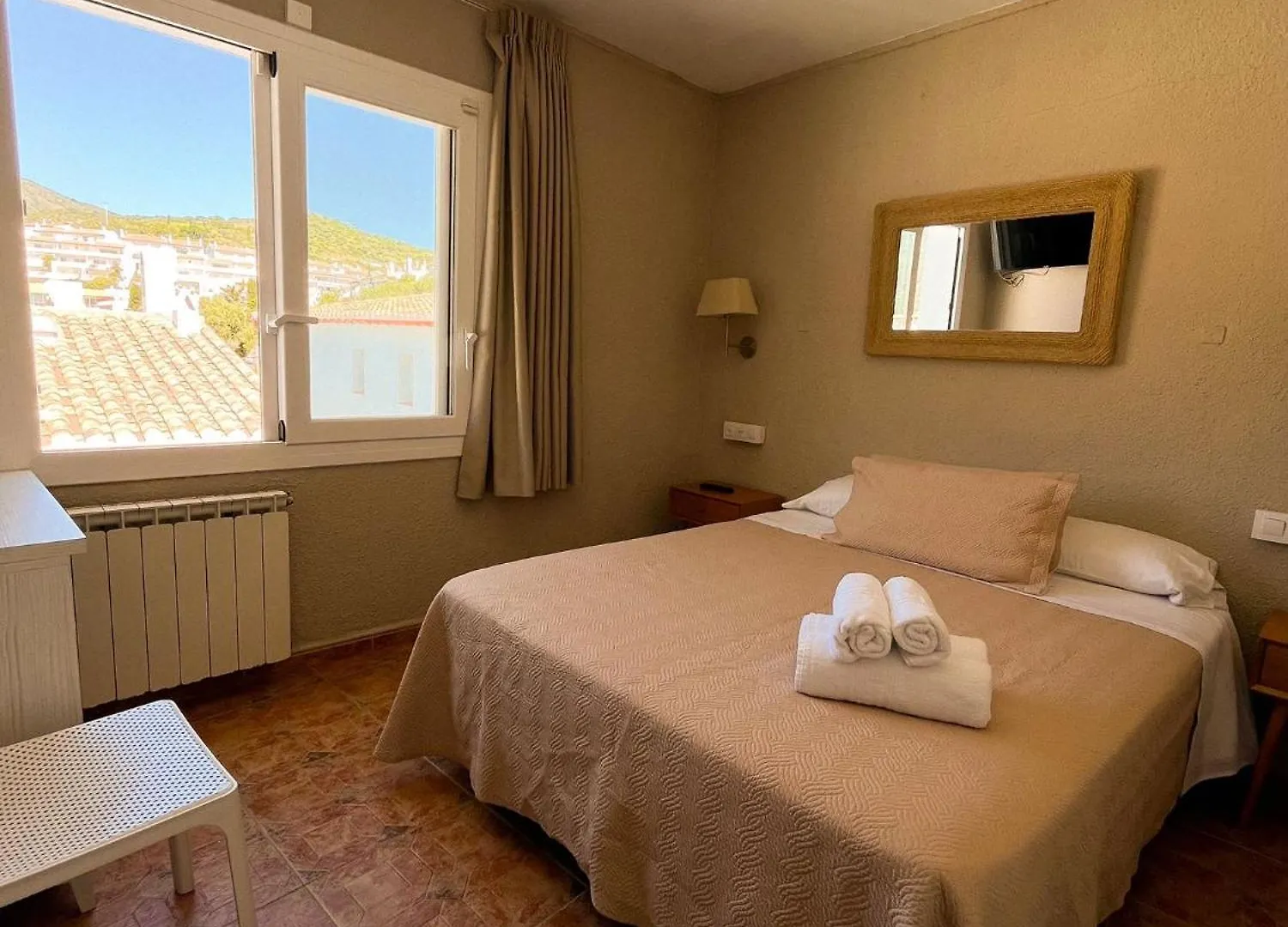 La Fonda Bed and Breakfast Cadaqués 2*,